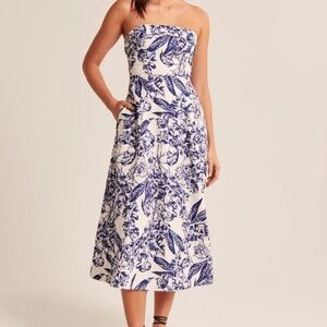 Abercrombie & Fitch Blue and White Floral linen dress. Removable straps.
